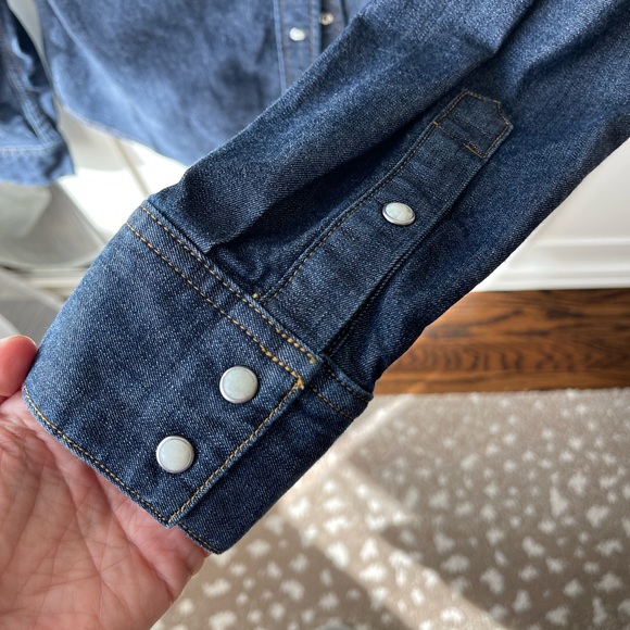 Levi’s Red Tab Womens Denim Shirt sz S - Picture 3 of 7